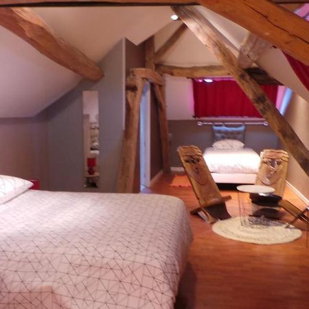 Chambre D'Hotes Mansardee Saint-Ouen-les-Vignes Екстер'єр фото