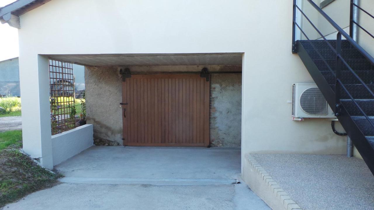 Chambre D'Hotes Mansardee Saint-Ouen-les-Vignes Екстер'єр фото